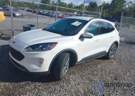 2022 Ford Escape Sel z USA, uszkodzony, nr VIN 1FMCU0H64NUB25587